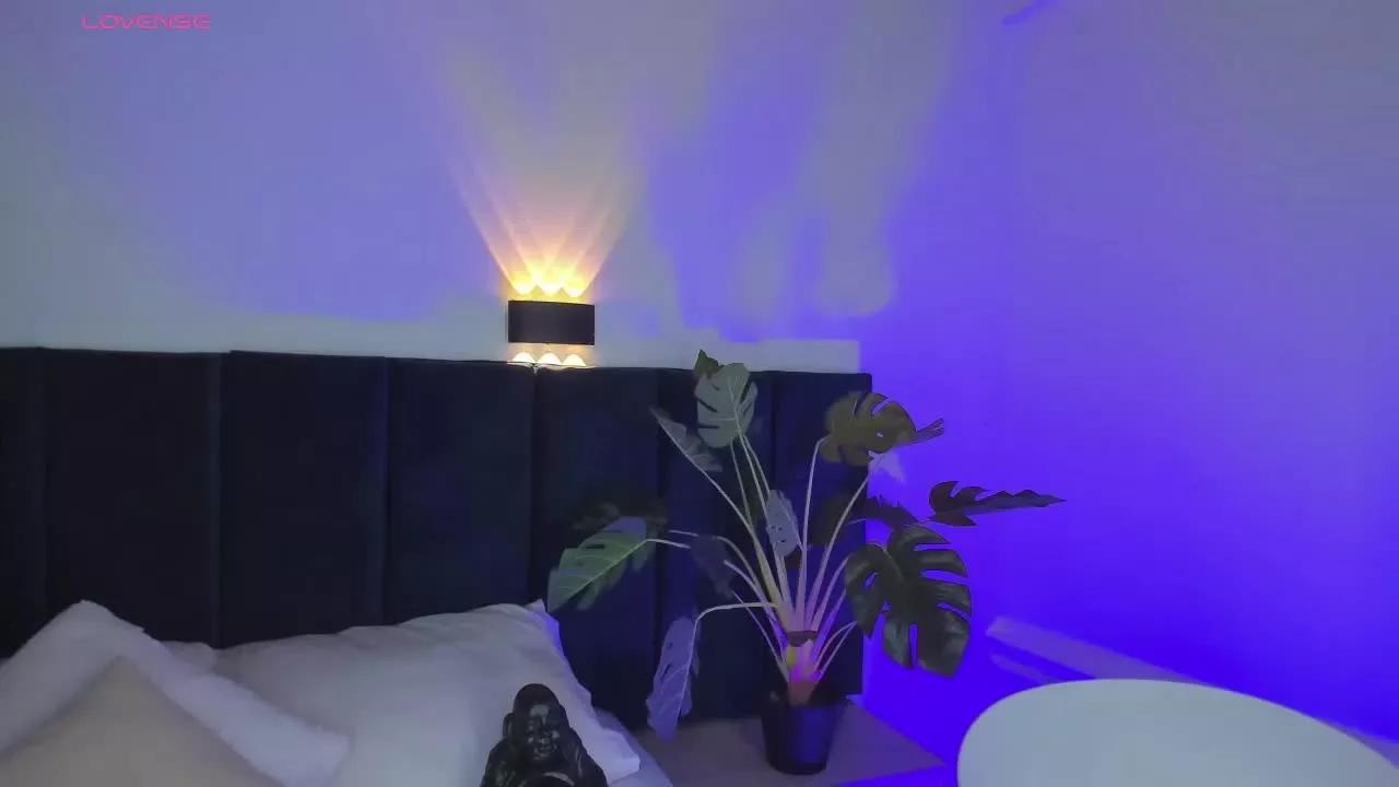 bella_scott on Streamray 