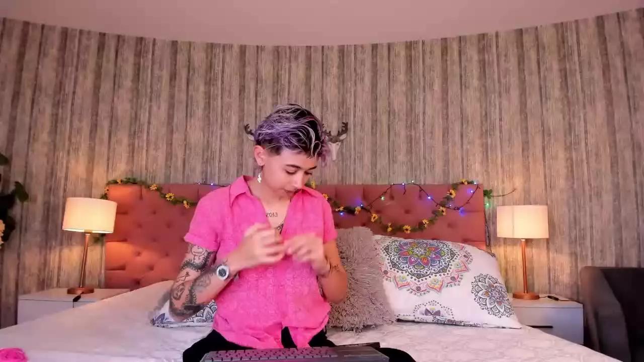 EleanorMussi on Streamray 