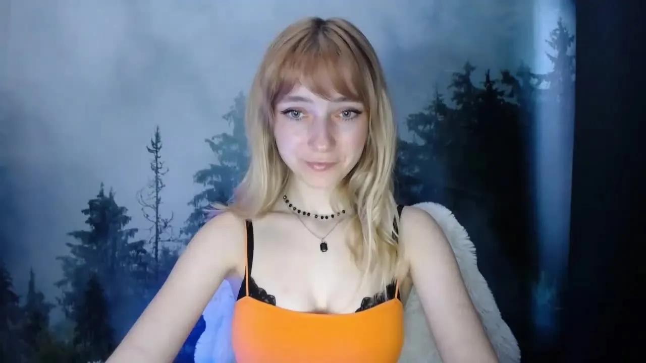 LuciaGorgeous on Streamray