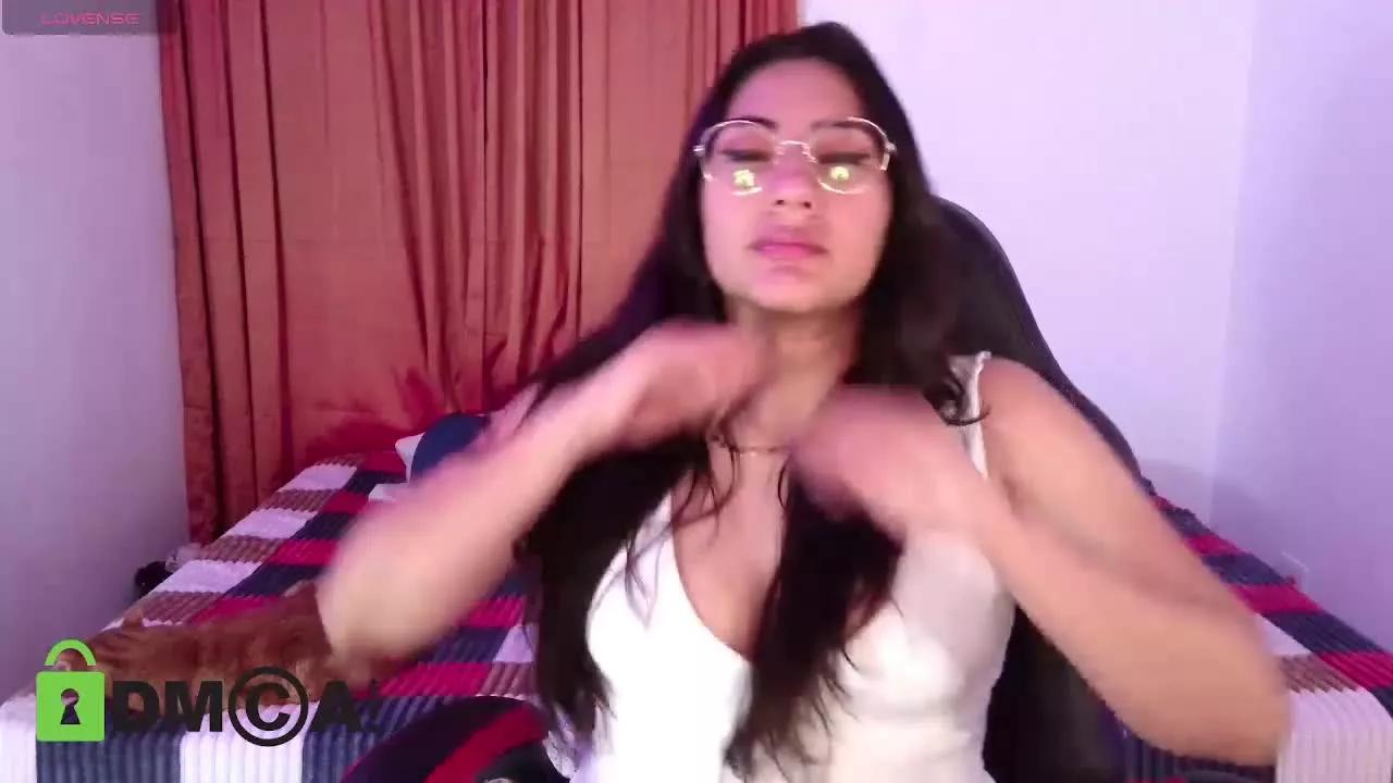 Nadia_Palmer on Streamray 