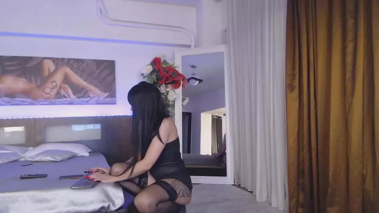 Sensual_Hallie on Streamray 
