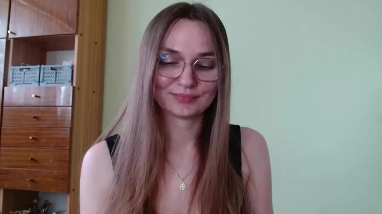 tastyELLYY on Streamray 