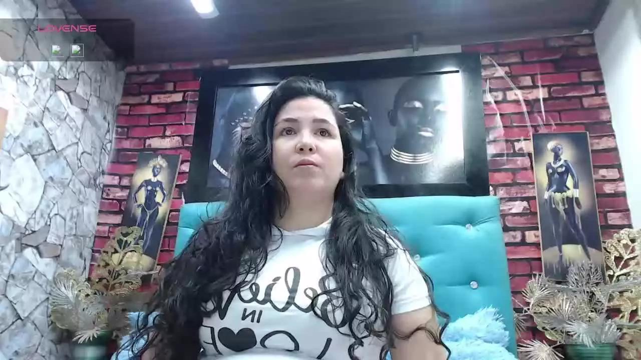 ZoilaQueen on Streamray 