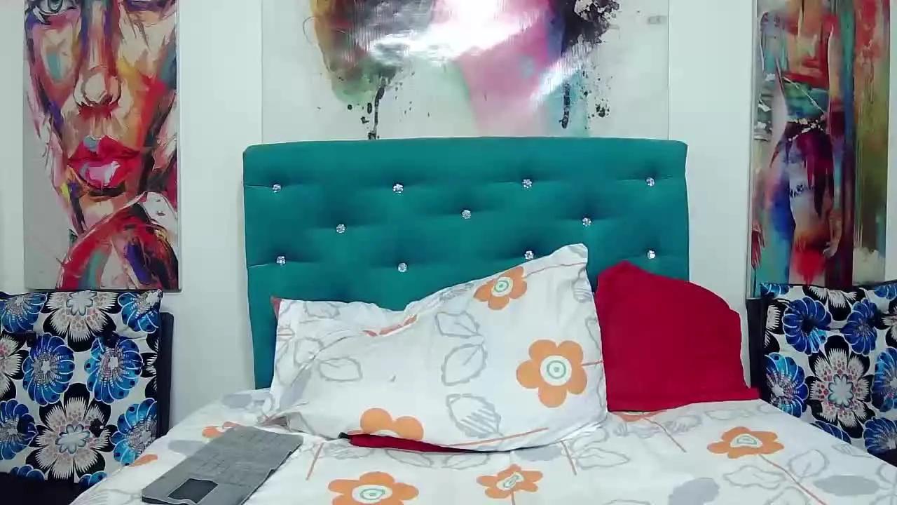 ZoilaQueen on Streamray 