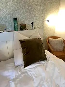 -Alisa — PUSSY PLAY