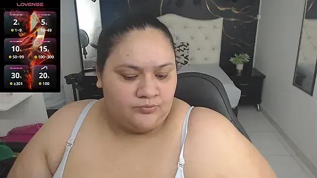 Aaliyah11 — oil tits