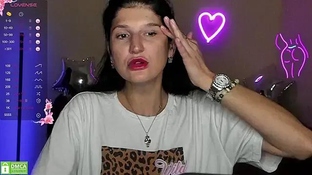 Alianna_Solo_Kisses on StripChat 