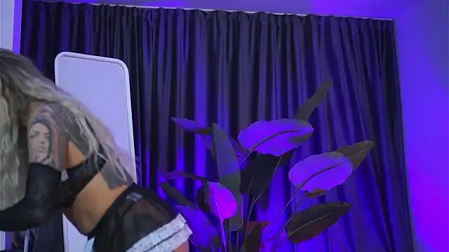 AlmaVelia on StripChat 
