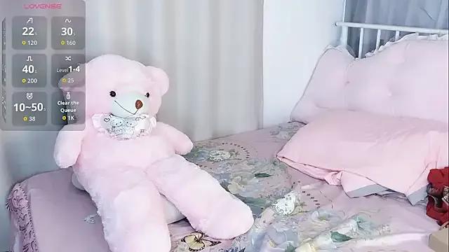 Amanda-19- on StripChat 