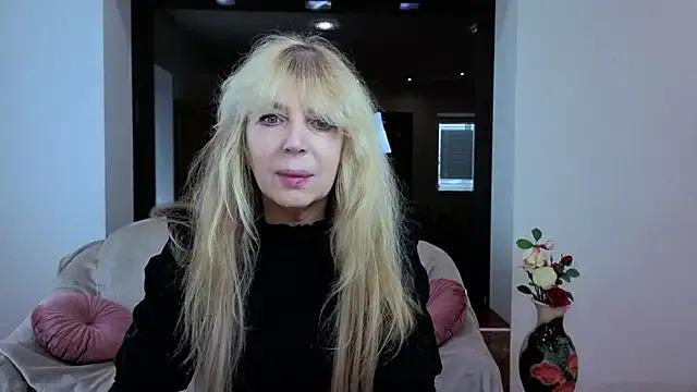 Anna_Diax on StripChat