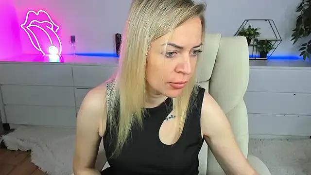 Anna_Snows on StripChat 