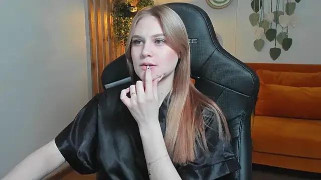 AriaWell on StripChat 