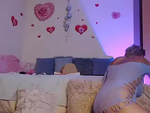 BellaBellaHot on StripChat 