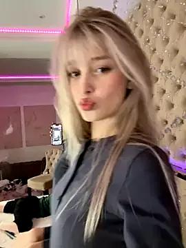 BellaSecrett — Freechat on StripChat