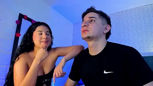 BonnieeAndClyde on StripChat 