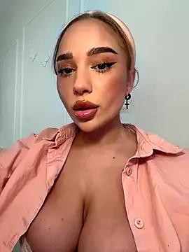 CardiSweetBaby — fingiring squirt pussy