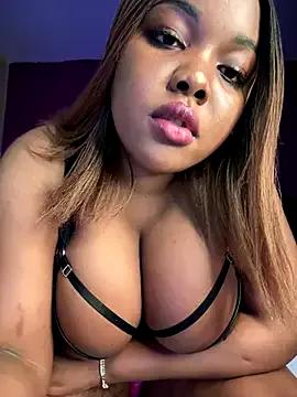 Choccobuhny on StripChat 