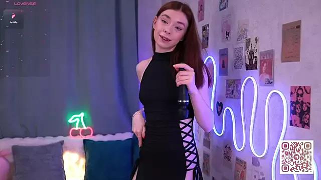 Photos of DanaMoore from StripChat is Freechat