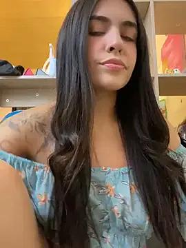 DaphneUwu — Rub my clit  :inlove: finish shower