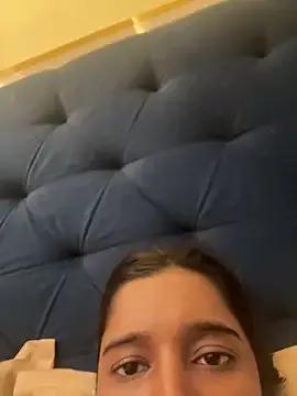 Freechat desitease on StripChat