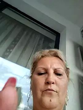 Divineblond — Freechat on StripChat