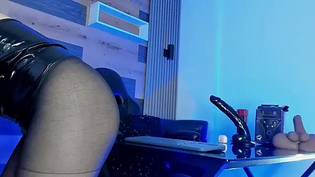 Freechat Ellaochoa on StripChat