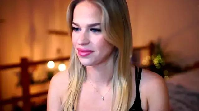 StripChat Emilyvanroessel  is Private  Emilyvanroessel — Sensual booty creaming show