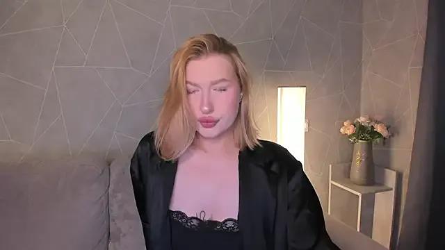 Freechat Emma__Leee on StripChat