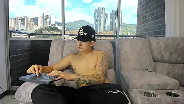 emmanuel_scor on StripChat 