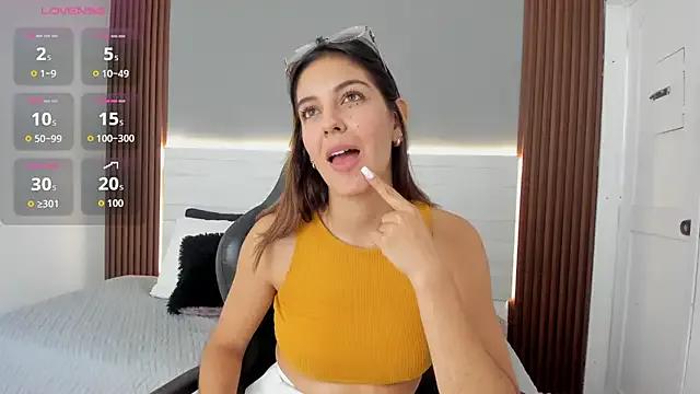 Emmy_Meadows on StripChat 