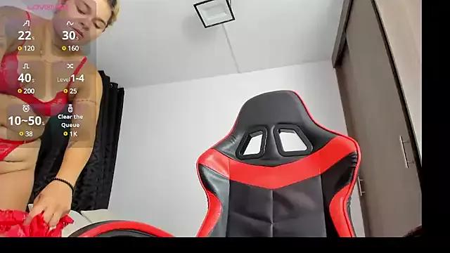 ESMERALDA-BLUE on StripChat 