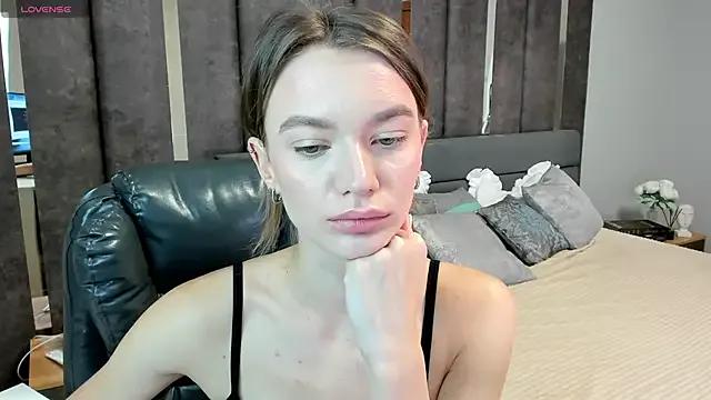 StripChat EvaToniz  is Freechat  EvaToniz — take off bra