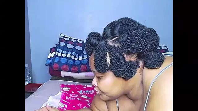 fatafricanqueen on StripChat 