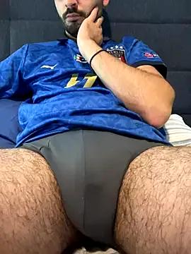 Ggscrotos — Tolgo la maglietta