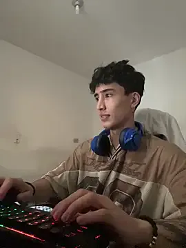 gojo_satoru_18 on StripChat