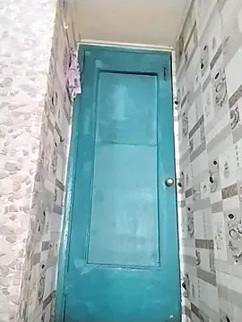 Holly-69 on StripChat 