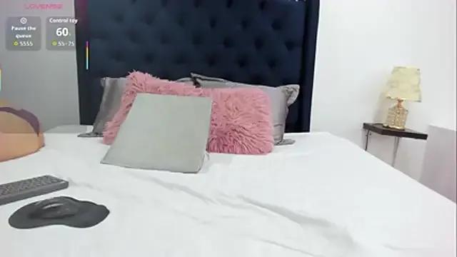 StripChat hotmature1  is Freechat  hotmature1 — 3 spanks on the ass