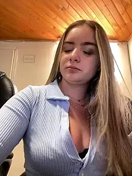 Freechat imlindapink on StripChat