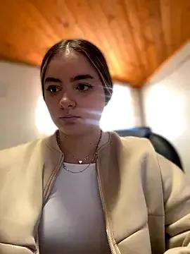 Freechat imlindapink on StripChat