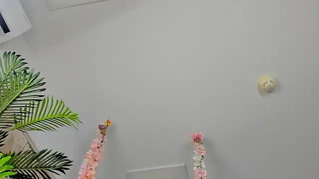 Freechat JassyeJoy on StripChat