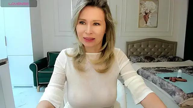 Jolie_Ozolla — smile