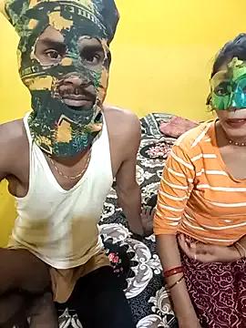 Karisma-sexy-couple — Purchase New Laptop 