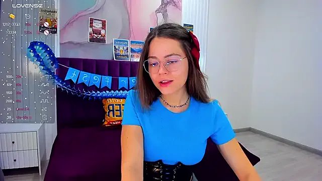 Kelly_Cuutie on StripChat 