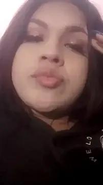 kimCosseyy — Show penis and masturbate for 5 min
