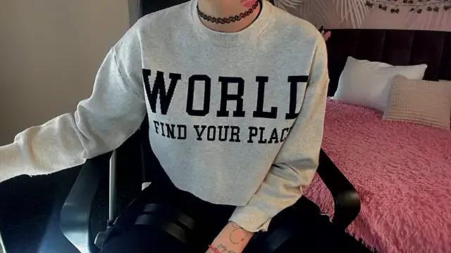 Freechat Kira_Key on StripChat