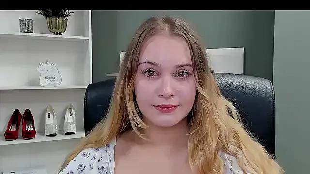 Freechat kitty_valeria on StripChat