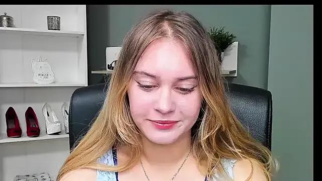 Freechat kitty_valeria on StripChat