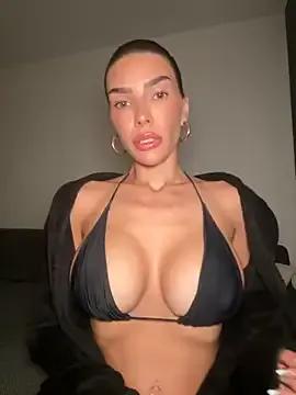 krissiswrld- — Boobs out - LT win 2 videos + telegram
