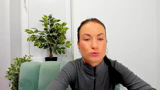 LeiilaBloom on StripChat 