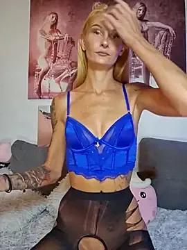 LessiaMia — riding dildo+ 2 free clips